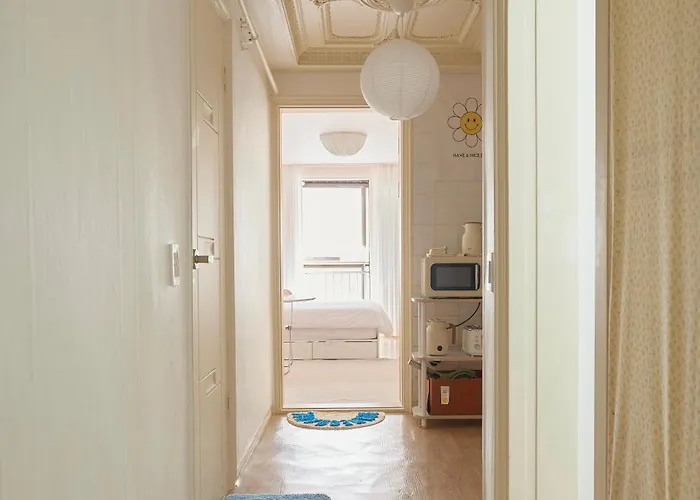 招待所 House 3*